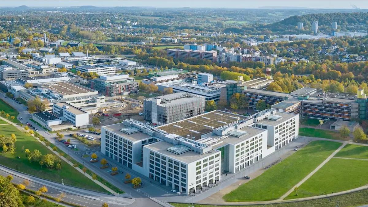 TU9 üniversitesi mühendislik laboratuvarı
