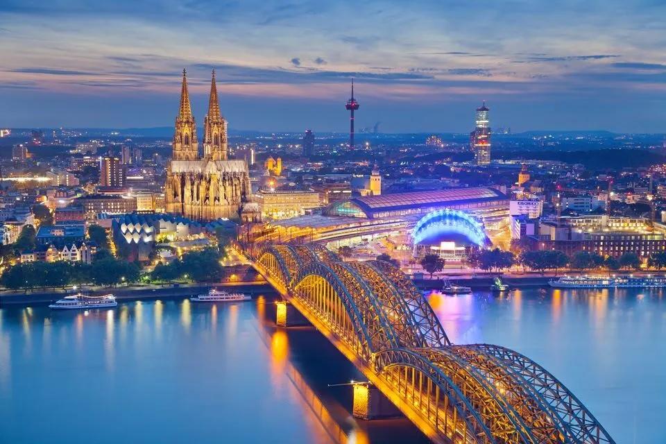 Köln'de öğrenci yaşamı ve Ren Nehri